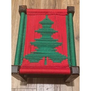 VTG‎ Handwoven Christmas Tree Stool Red Green Wood Holiday Folk Art Farmhouse